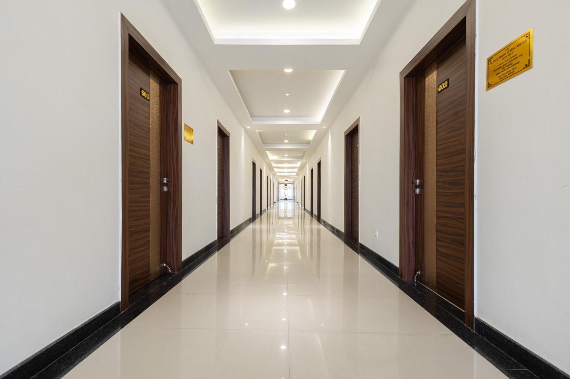 Maryada Maitri Resort -100 Rooms & 3 Banquets Siliguri Buitenkant foto