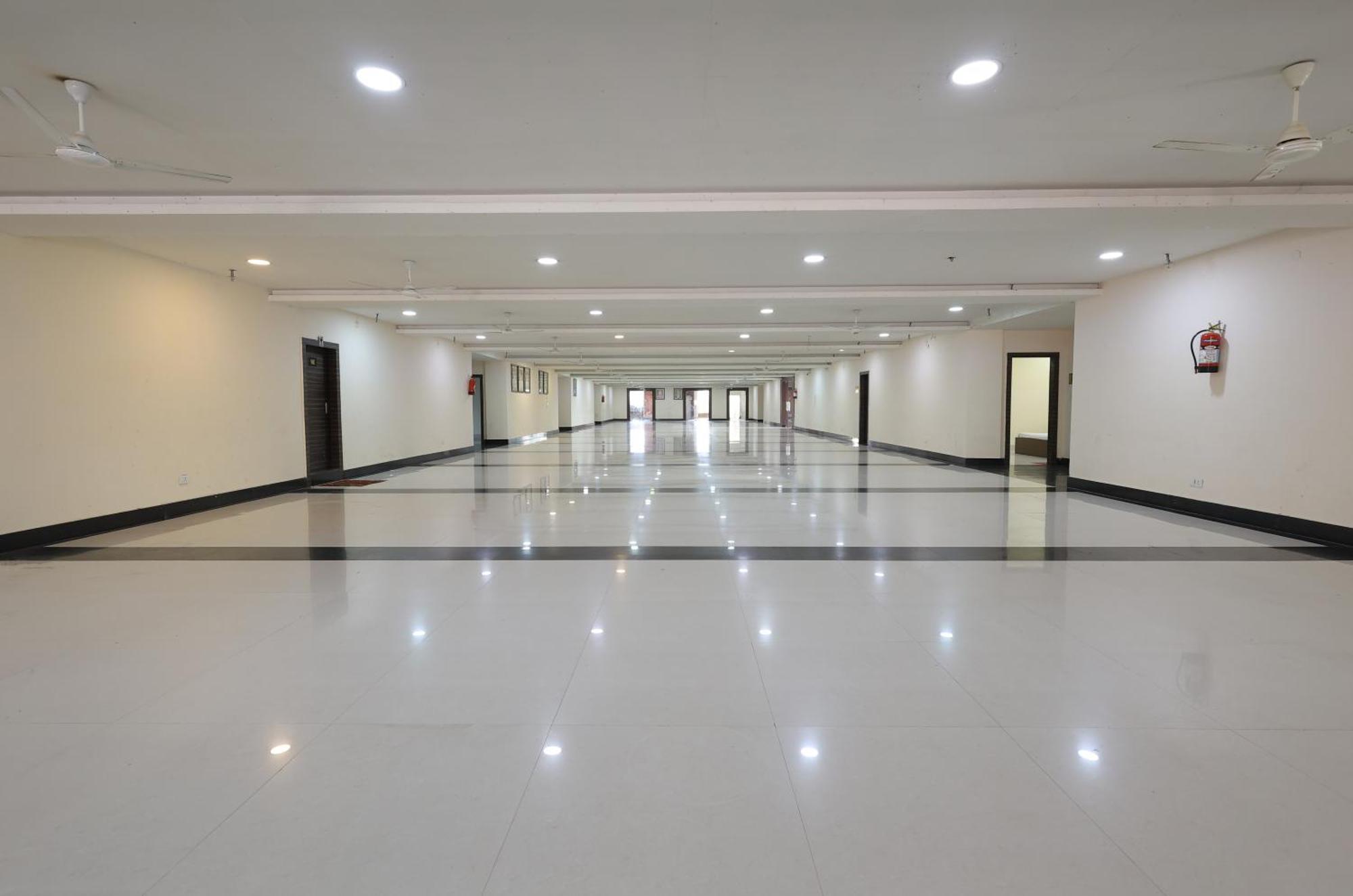 Maryada Maitri Resort -100 Rooms & 3 Banquets Siliguri Buitenkant foto